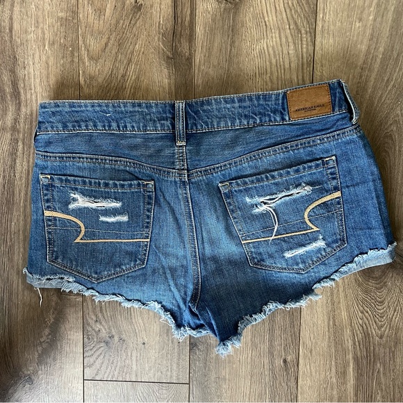 American Eagle Jean Shorts Tomgirl Shortie Denim Size 6 - Picture 2 of 4